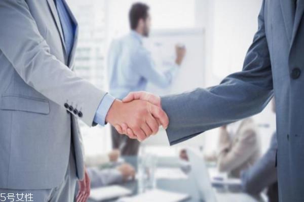 秋冬静电怎么办 这三招对症下药 秋冬静电怎么办 这三招对症下药