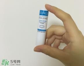 依泉和dhc唇膏哪个好?依泉唇膏和dhc唇膏哪个好? 依泉和dhc唇膏哪个好?依泉唇膏和dhc唇膏哪个好?