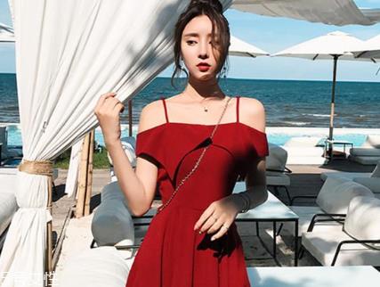 夏天穿什么颜色连衣裙好?夏天适合什么颜色连衣裙? 夏天穿什么颜色连衣裙好?夏天适合什么颜色连衣裙?