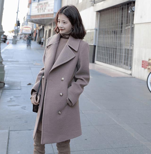 中长款修身双面呢大衣搭配(如今流行这几款时尚大衣)(3)