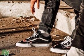 amac customs与vans高定鞋子多少钱? amac customs与vans高定鞋子多少钱?