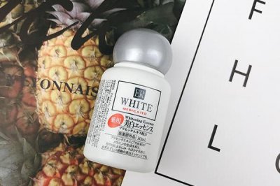 ​秋天用什么精华液好 秋季精华液推荐