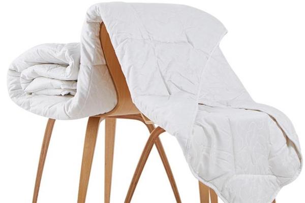 羊绒被怎么洗 一般不需要清洗 羊绒被怎么洗 一般不需要清洗