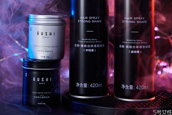 头发喷了定型水能过夜吗 定型水对头皮的伤害 头发喷了定型水能过夜吗 定型水对头皮的伤害