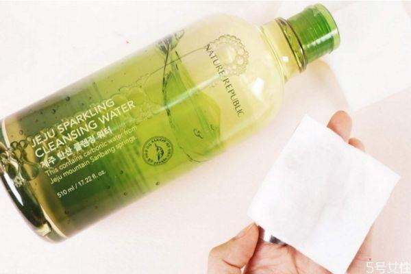 没有卸妆油怎么卸妆 没有卸妆油用什么卸妆最干净 没有卸妆油怎么卸妆 没有卸妆油用什么卸妆最干净