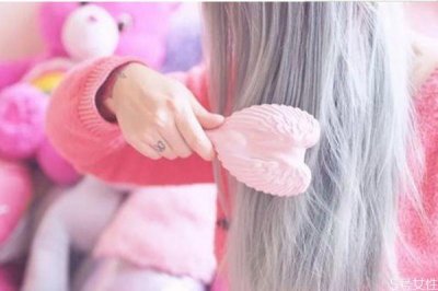 ​刘海分开合不上怎么办 如何取消头发中分的缝