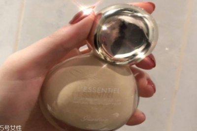 ​娇兰小灯泡粉底液价格 颜值超高的粉底液