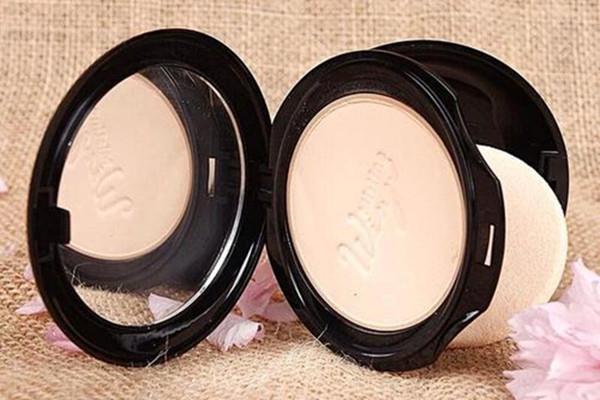 mistine羽翼粉饼值得买吗 mistine羽翼粉饼适合夏季吗 mistine羽翼粉饼值得买吗 mistine羽翼粉饼适合夏季吗