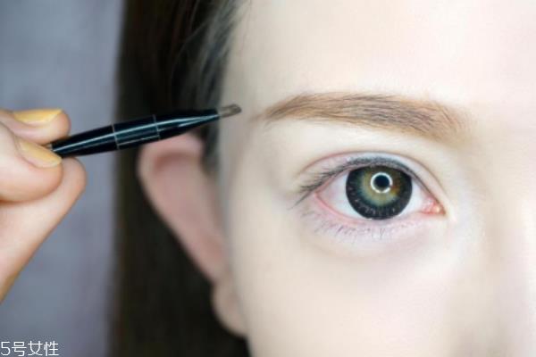 新手用眉笔还是眉粉 怒撕眉妆小白标签 新手用眉笔还是眉粉 怒撕眉妆小白标签