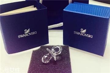 施华洛世奇奶嘴项链多少钱 精致可爱有童趣 施华洛世奇奶嘴项链多少钱 精致可爱有童趣