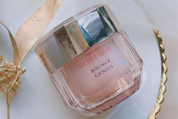 按摩面霜怎么使用 面霜按摩手法 按摩面霜怎么使用 面霜按摩手法