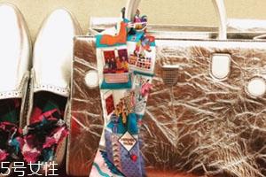 dior迪奥包包怎么打开?怎么保养 dior迪奥包包怎么打开?怎么保养