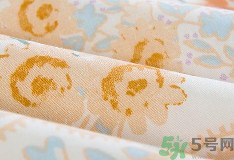 蚕丝被和羊毛被哪个好?蚕丝被和羊毛被的区别 蚕丝被和羊毛被哪个好?蚕丝被和羊毛被的区别