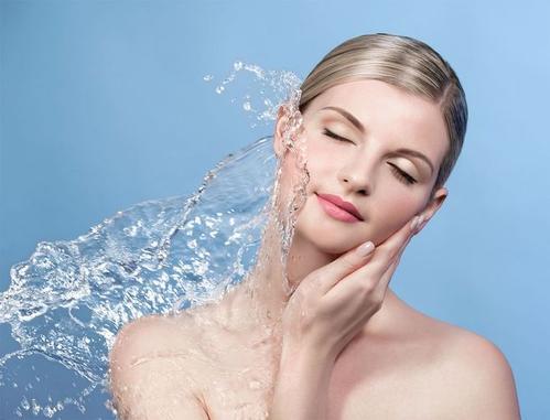 女性多大年龄开始护肤 十八岁怎么样护肤 女性多大年龄开始护肤 十八岁怎么样护肤