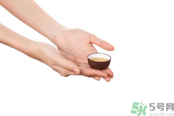 冻疮初起怎么处理 冻疮初期怎么治