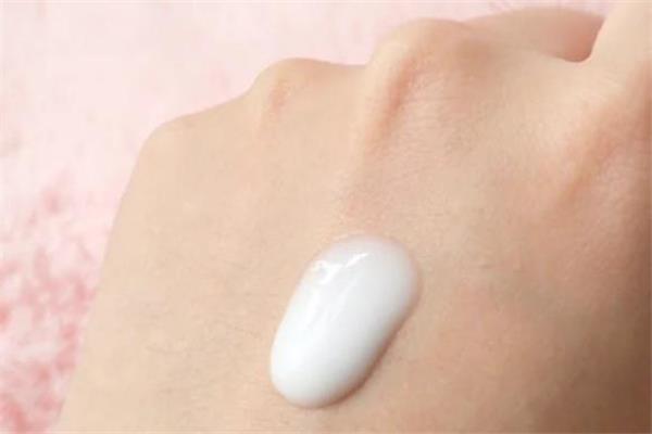 薇诺娜特护霜能去痘吗 薇诺娜特护霜能消炎吗 薇诺娜特护霜能去痘吗 薇诺娜特护霜能消炎吗