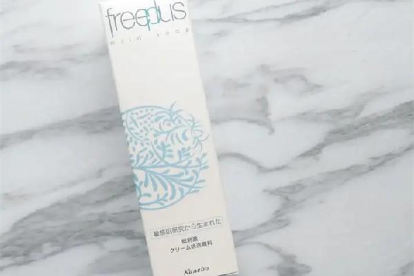 芙丽芳丝洗面奶和珂润洗面奶哪个好 芙丽芳丝洗面奶适合什么年龄 芙丽芳丝洗面奶和珂润洗面奶哪个好 芙丽芳丝洗面奶适合什么年龄