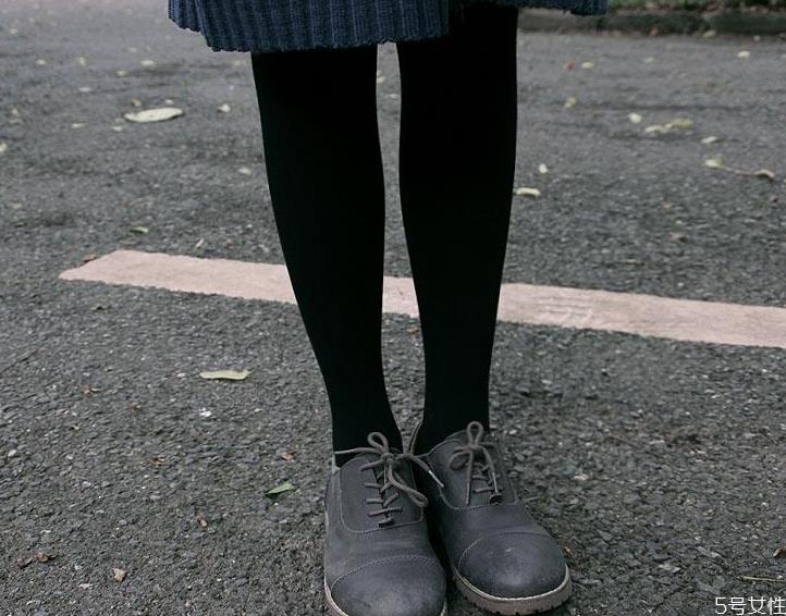 连脚袜需要每天洗吗 连脚袜怎么洗袜子