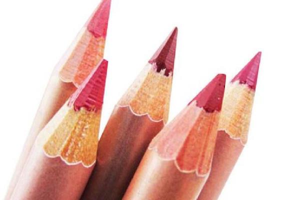 唇线笔和眉笔的区别 唇线笔笔芯怎么取出来 唇线笔和眉笔的区别 唇线笔笔芯怎么取出来