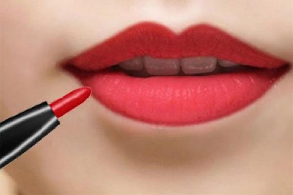 唇线笔和眉笔的区别 唇线笔笔芯怎么取出来 唇线笔和眉笔的区别 唇线笔笔芯怎么取出来