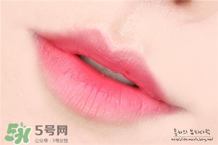 阿玛尼红管516唇釉 阿玛尼红管516试色 阿玛尼红管516唇釉 阿玛尼红管516试色