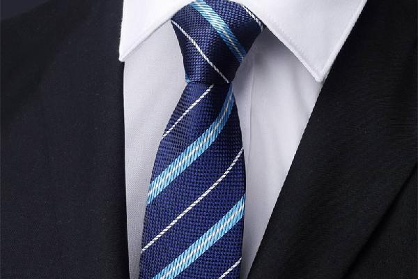 领带的正确打法 领带打多长为标准 领带的正确打法 领带打多长为标准