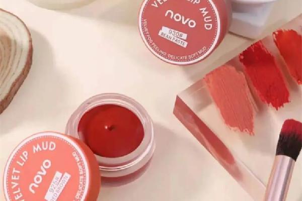 唇泥的正确涂法 唇泥涂不匀怎么办 唇泥的正确涂法 唇泥涂不匀怎么办