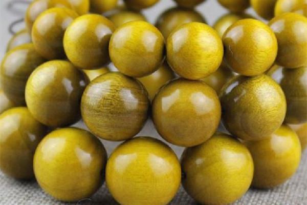 金丝楠木手串的功效与作用 金丝楠木手串可以辟邪吗 金丝楠木手串的功效与作用 金丝楠木手串可以辟邪吗