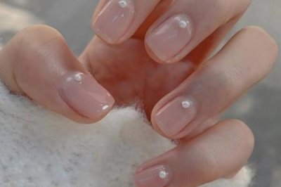 ​美甲亮油和封层的区别 美甲亮油有什么作用