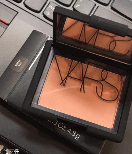 nars sex appeal腮红干吗?略飞粉不过可以接受 nars sex appeal腮红干吗?略飞粉不过可以接受
