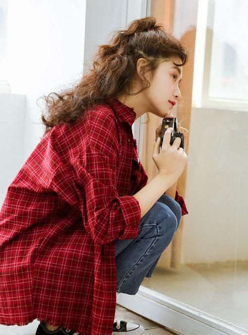 红色格子衬衫搭配：男士红色格子衬衫怎么搭配