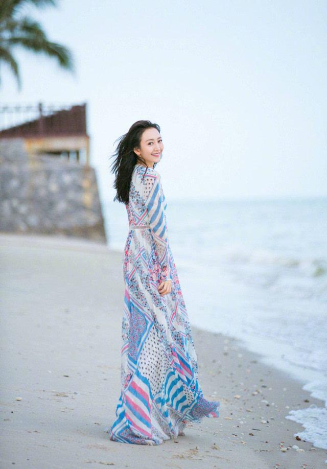 雪纺上衣的搭配(让你这个夏天时髦又吸睛)(4)