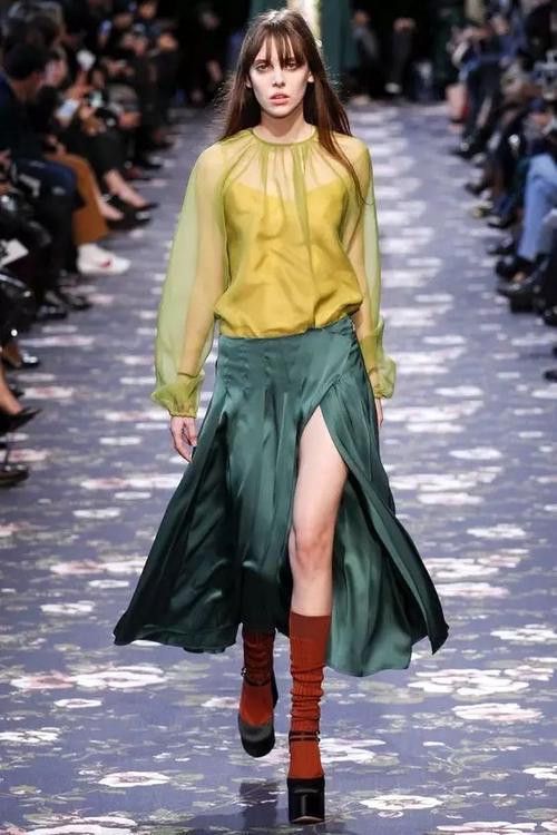 七种颜色怎么搭配更好看(学会颜色搭配并不难)(11)