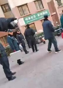 ​突发！秦皇岛一小区发生命案，现场惨不忍睹，知情人透露原因