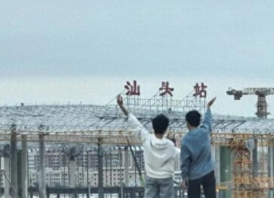 ​2000年的一场大火，毁掉了一座城市发展，如今24年后汕头现状如何