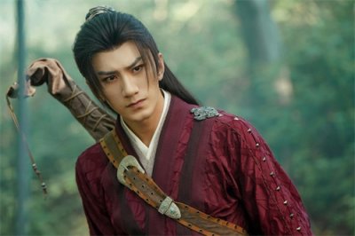 ​肖顺尧：神仙颜值出圈，却惨遭时代抛弃，但是向佐心里的“噩梦”