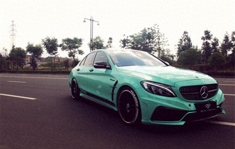 蓝色外观，个性十足，奔驰C200改装案例