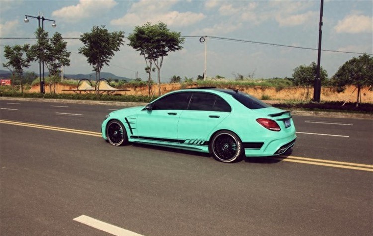 蓝色外观，个性十足，奔驰C200改装案例