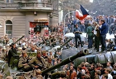 ​叶利钦为何要搞垮苏联，当苏联总统不香吗？久加诺夫道出原因