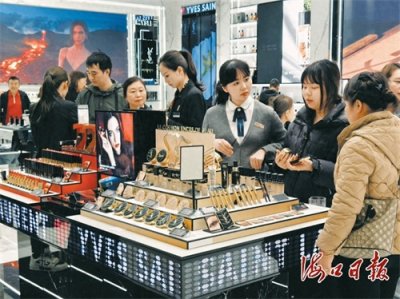 ​海口各免税店消费“高热不退”